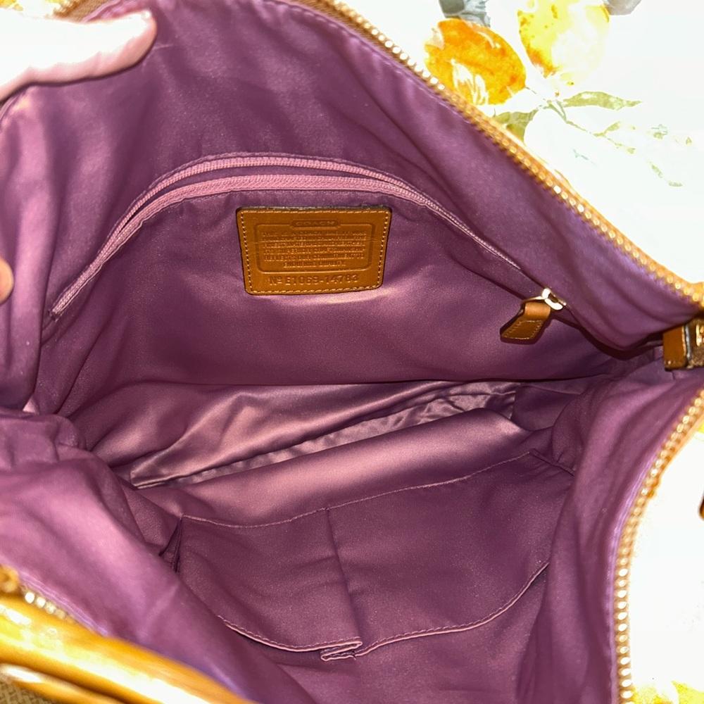 Up crafted Coach Women’s Brown Leather Studded Hobo Bag - Picture 4 of 5